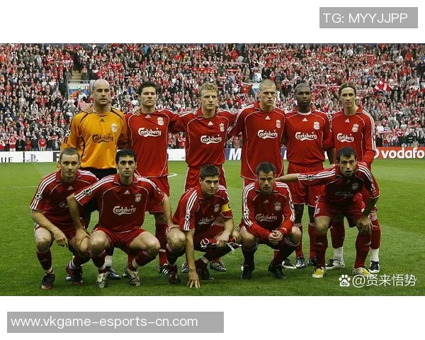 友谊赛精彩对决AC米兰与巴黎圣日耳曼战成平局引发全场热烈反响