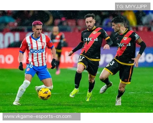 足总杯激战巴黎圣日耳曼3-0莱比锡争议判罚引发全场热议 足总杯激战巴黎圣日耳曼3-0莱比锡争议判罚引发全场热议